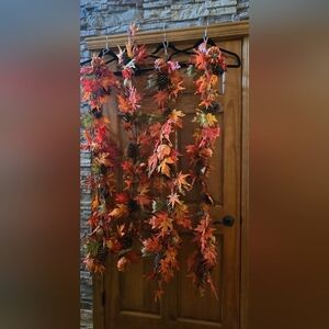 4 Autumn Leaf Garland with Pinecones Pumpkins Guards 5 Feet Each